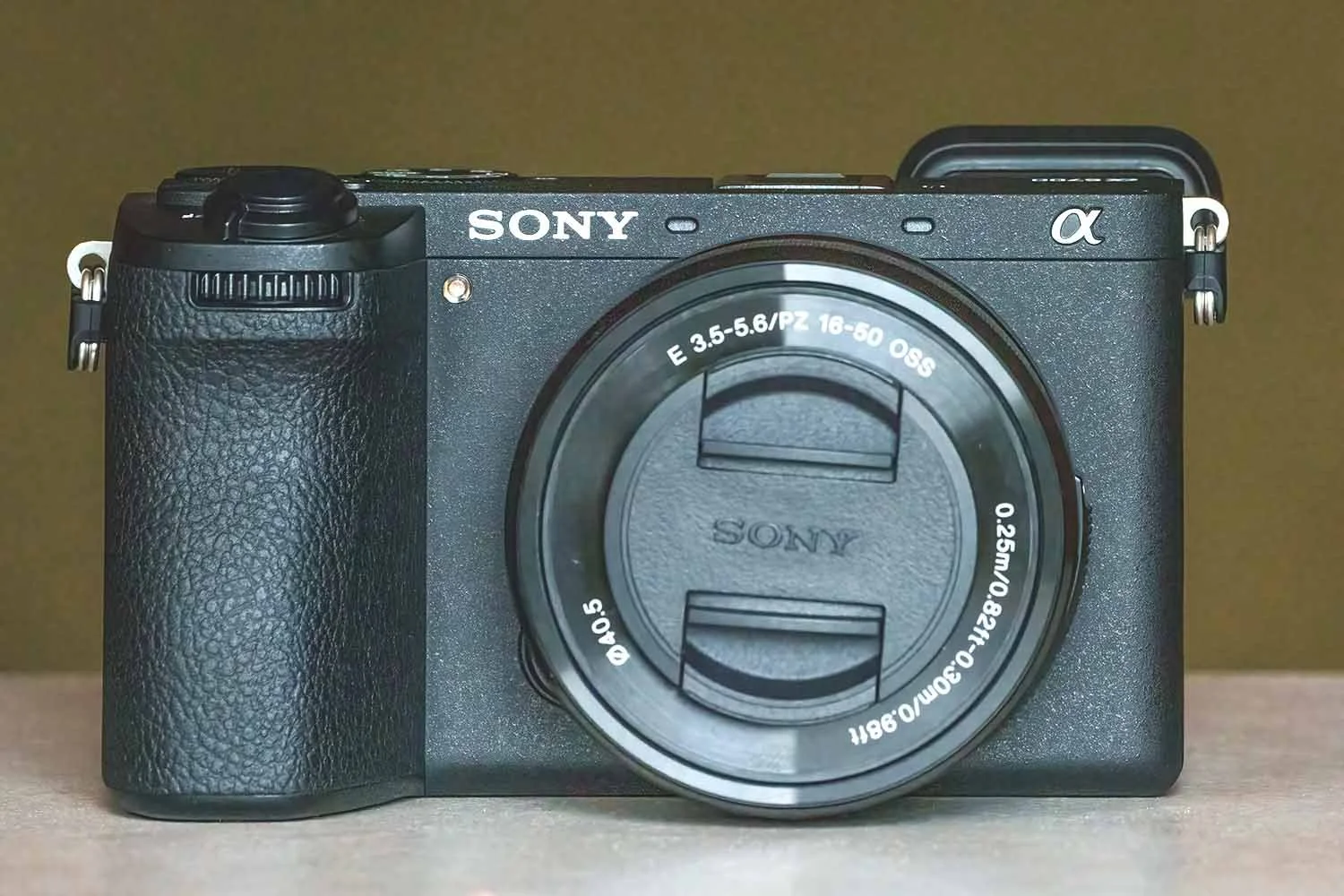 a6700 mit Kit-Objektiv 16 - 50 mm f3.5 / 5.6